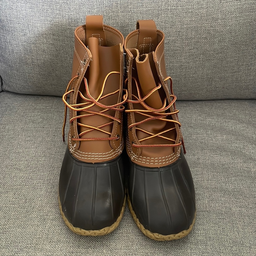 L.L. Bean Bean Boots Men’s size 8W - New Never Worn